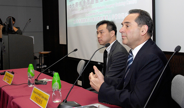 (From right) Prof. Charles Andrew VAN HASSELT, Chairman of Department of Surgery and Prof. Sidney YIP, Chief of Urology, Department of Surgery, CUHK. 